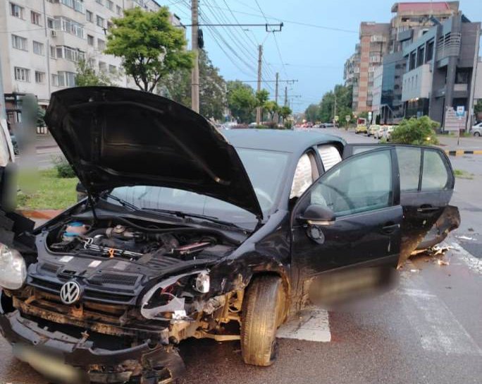 Accident cu un rănit, pe Calea Națională - FOTO