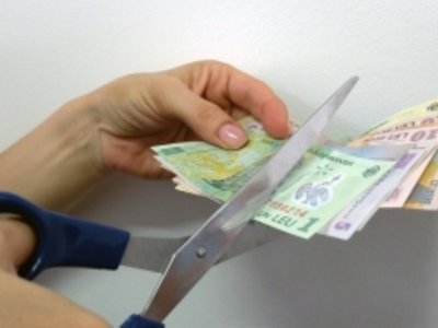 Guvernul taie în carne vie! …