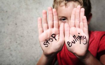 „Butonul roșu”, care le permite …