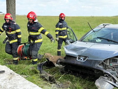 Accident la Cucorăni! Pasager rămas …