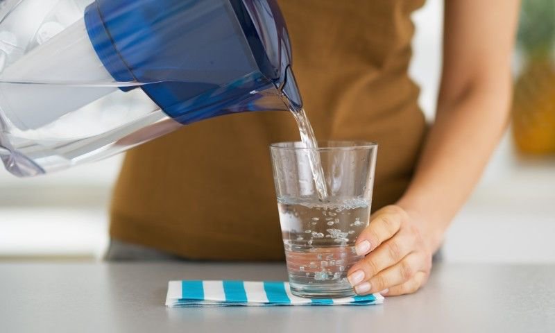 Apa alcalină îți poate crea probleme pentru sănătate