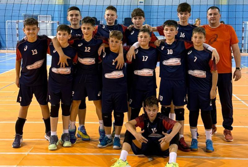 Final de sezon competiţional pentru voleiul botoşănean cu o medalie de bronz