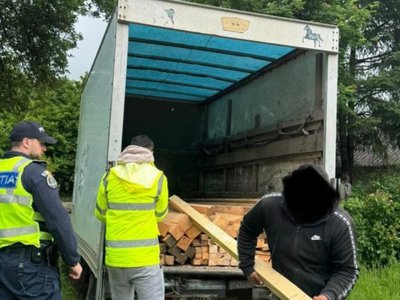 Material lemnos fără documente confiscat …