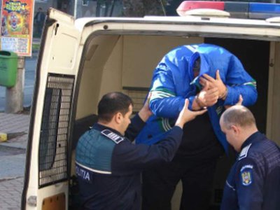 Tânăr reținut după ce a …