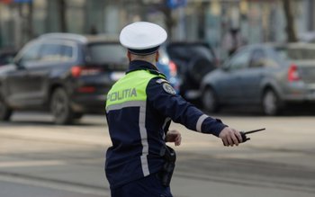 Depistat în trafic beat pe …