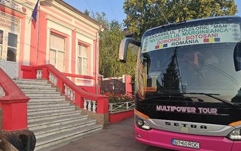 Ansamblul folcloric „Mugurelul-Mărgineanca” reprezintă județul …