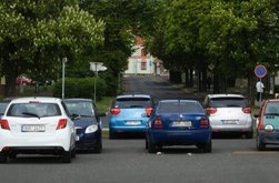 Se suspendă plata banilor de …
