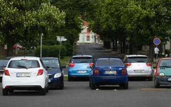 Se suspendă plata banilor de …