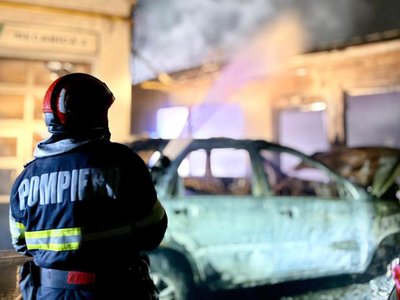 Incendiu în parcarea unui service …