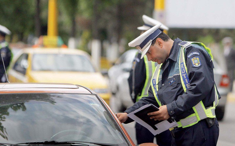 Polițiștii au aplicat 15 amenzi în urma unei acțiuni desfășurate pe raza municpiului Dorohoi