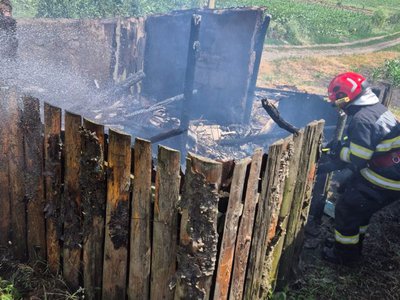Două incendii izbucnite din cauza …