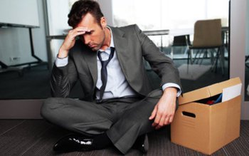 Încep concedierile pe bandă rulantă. …