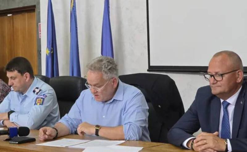 Județul Botoșani: instituțiile de urgență, mobilizate în contextul Codului Portocaliu de vijelii și Codului Galben de inundații