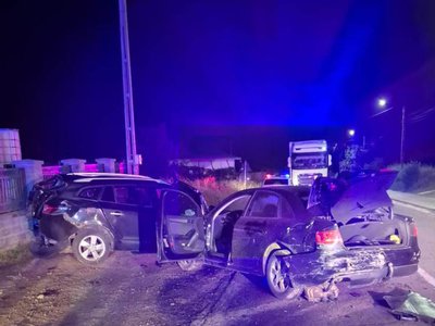 Accident între două autoturisme la …
