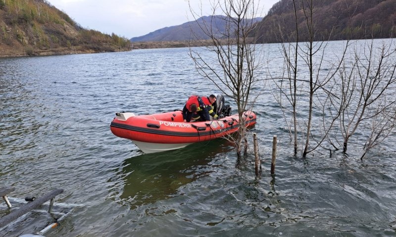 Un bărbat a fost găsit decedat în râul Prut. A plecat la pescuit și nu s-a mai întors acasă