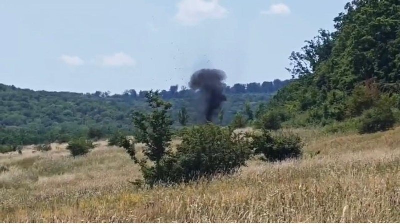 Muniție distrusă prin explozie controlată în poligonul de la Copălău