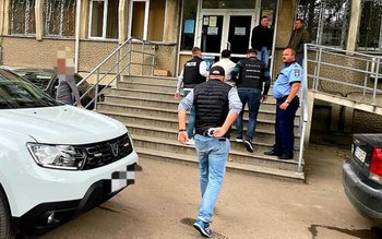 Individ arestat după ce au …