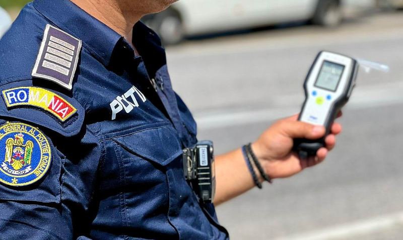 Șofer băut scos din trafic de polițști