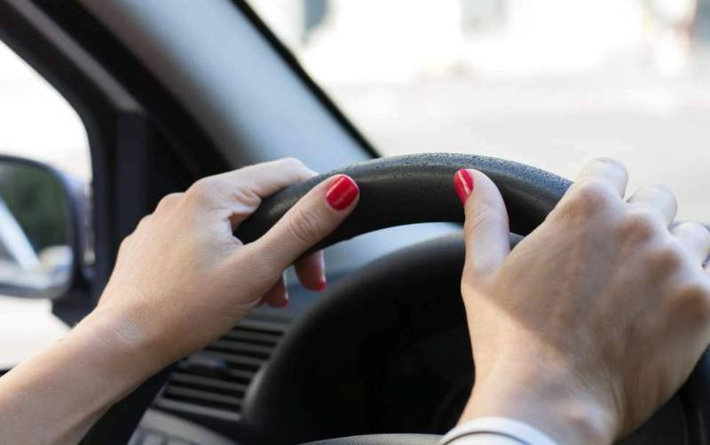 Tânără de 26 de ani depistată la volan, deși nu avea permis de conducere