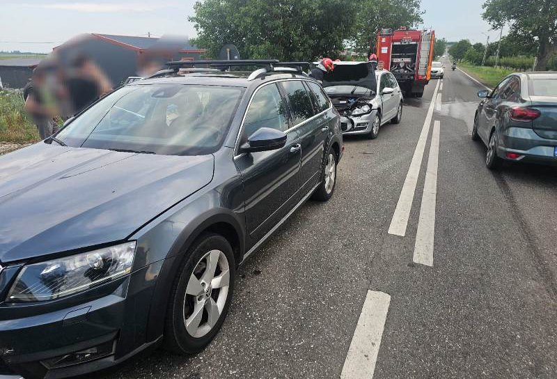 O femeie a ajuns la spital în urma unui accident rutier produs la Saucenița
