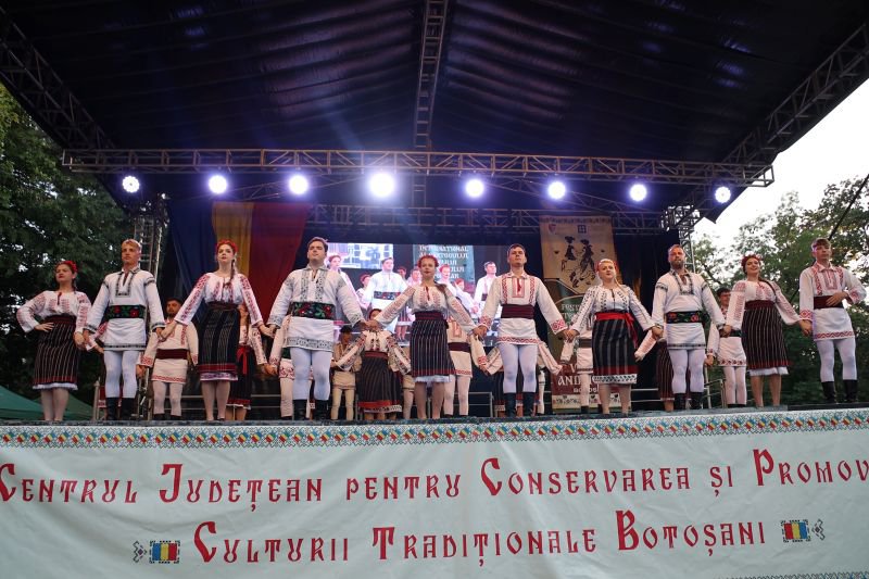 Festivalul Internațional al Cântecului, al Jocului și al Portului Popular „Vasile Andriescu”, ediția a XVII-a, a ajuns la final!