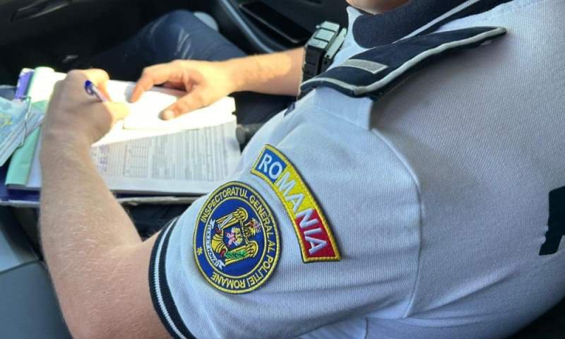 Peste 70 de permise de conducere reținute de polițiști în weekendul care a trecut