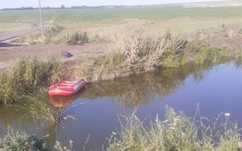 Adolescent găsit în apă de …