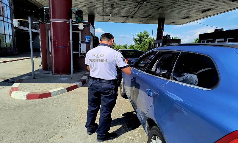 Urmărit internațional pentru că a condus băut, depistat de polițiștii de frontieră la Stânca