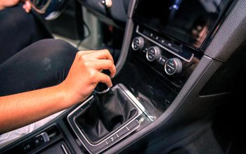 NU se folosește când oprești …