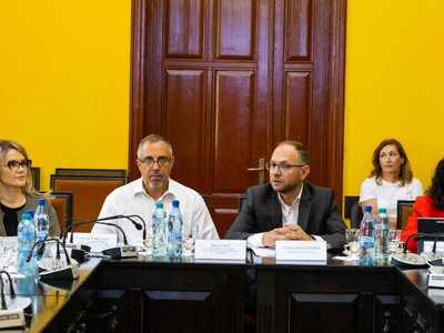 S-a născut APOLODOR, Festivalul de …