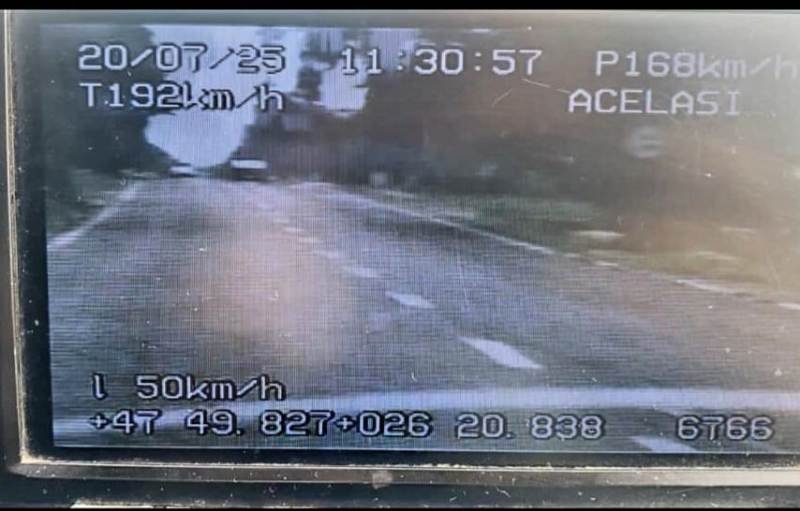 300 de zile fără permis și amendă uriașă pentru o femie care circula cu viteză și nu a oprit la semnal