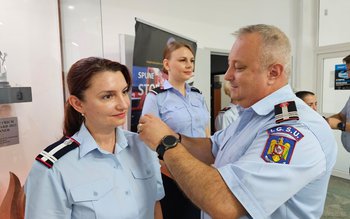 36 de pompieri avansați în …