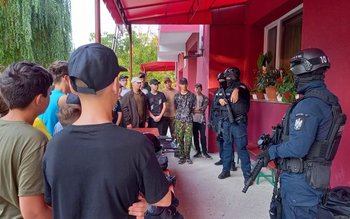 Încă o înviorare cu jandarmii …