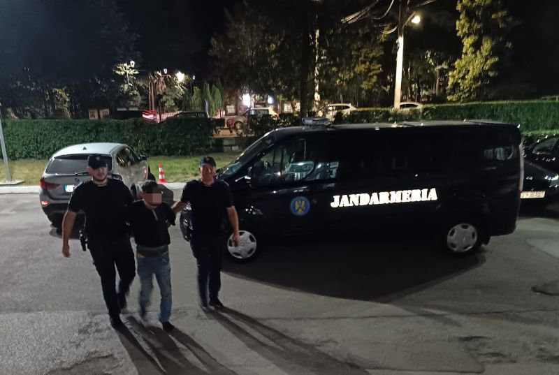 Bărbat reținut de jandarmi după ce dispozitiv electronic de supraveghere a emis un semnal de alertă