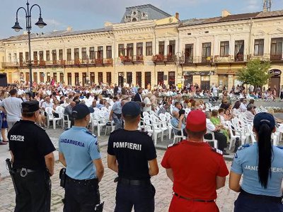 Jandarmii vor asigura ordinea și …