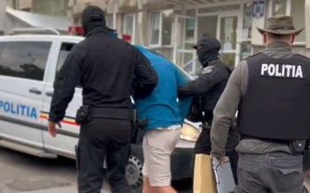 Tânăr reținut de polițiști pentru …