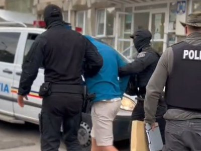 Tânăr reținut de polițiști pentru …