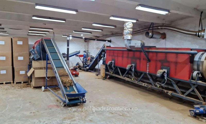 Nouă inculpați care făceau parte din grupul infracțional organizat specializat în fabricarea ilegală a țigărilor, reținuți