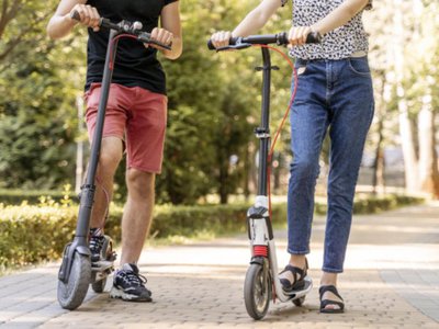 Trei minori depistați pe trotinete …