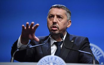 Profesorii titulari nu vor avea …