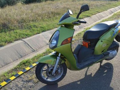 Depistat la volanul unui scuter, …