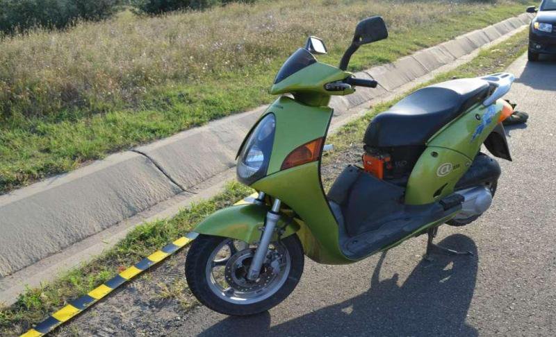 Depistat la volanul unui scuter, fără a deține permis de conducere