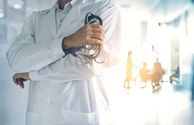 Medicii specialişti ameninţă cu suspendarea acordării serviciilor gratuite pentru pacienţi