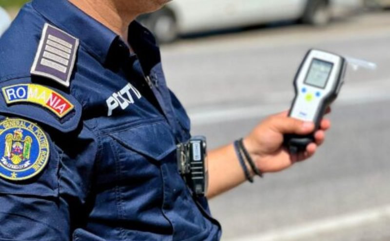 Bărbat reținut pentru conducerea sub influența alcoolului. Avea o alcoolemie de 1,27 mg/l alcool pur în aerul expirat