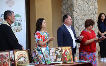 „Un penel pentru credință” – …