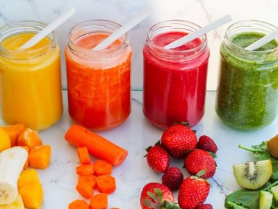 Zece băuturi detoxifiante pentru energie …