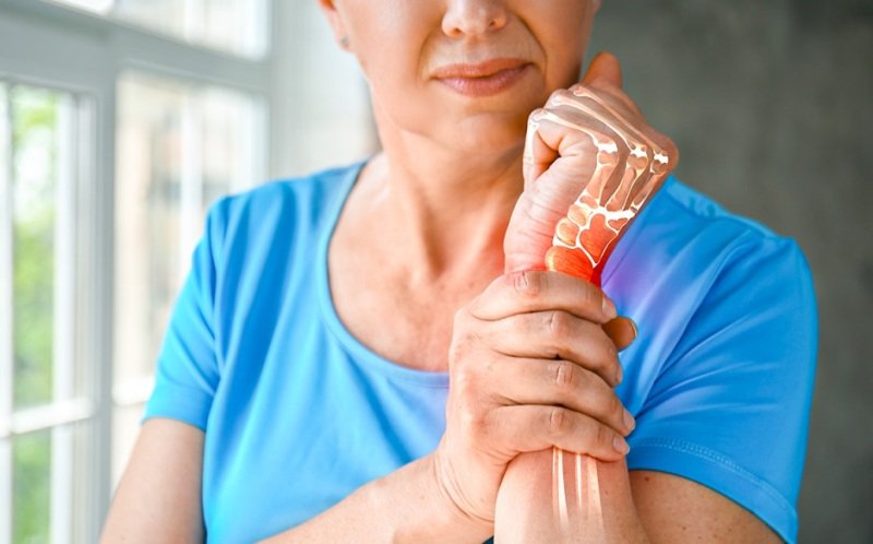 Rețeta naturistă care previne osteoporoza și fragilitatea osoasă