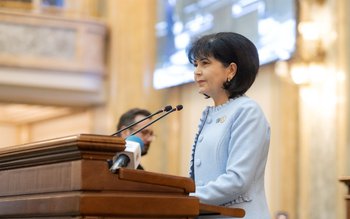 De la tribuna Senatului, Doina …