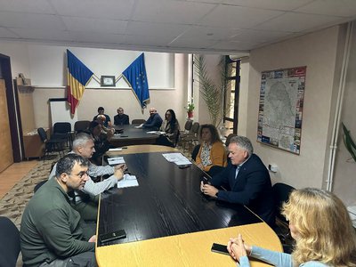 Ședință la Prefectura Botoșani pentru …