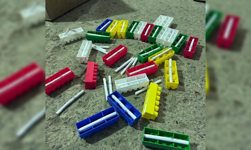 Captură inedită: țigări ascunse în piese de lego și produse susceptibile a fi contrafăcute de zeci de mii de lei
